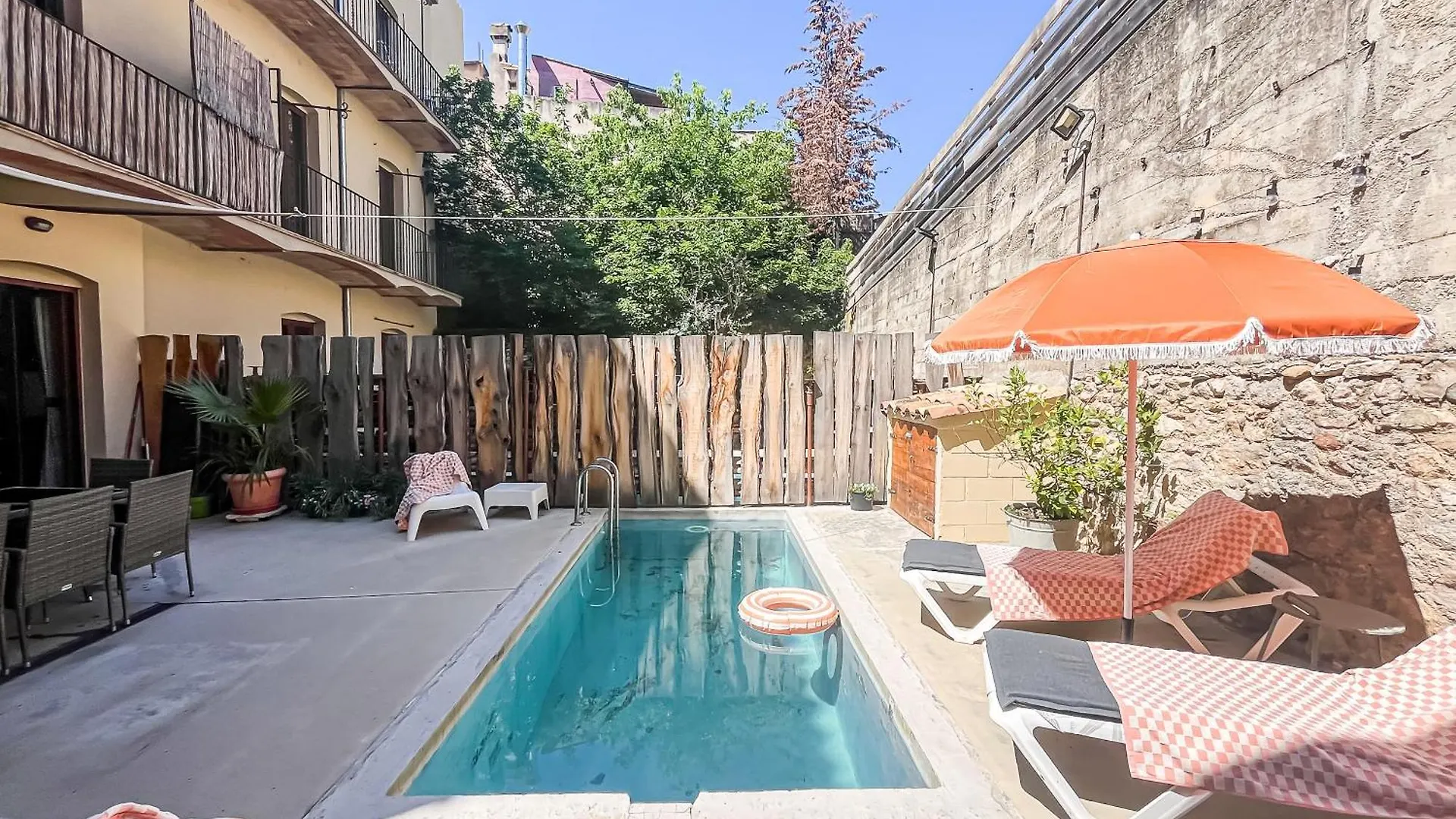 Aptw Pool In Heart Of Old Town 지로나